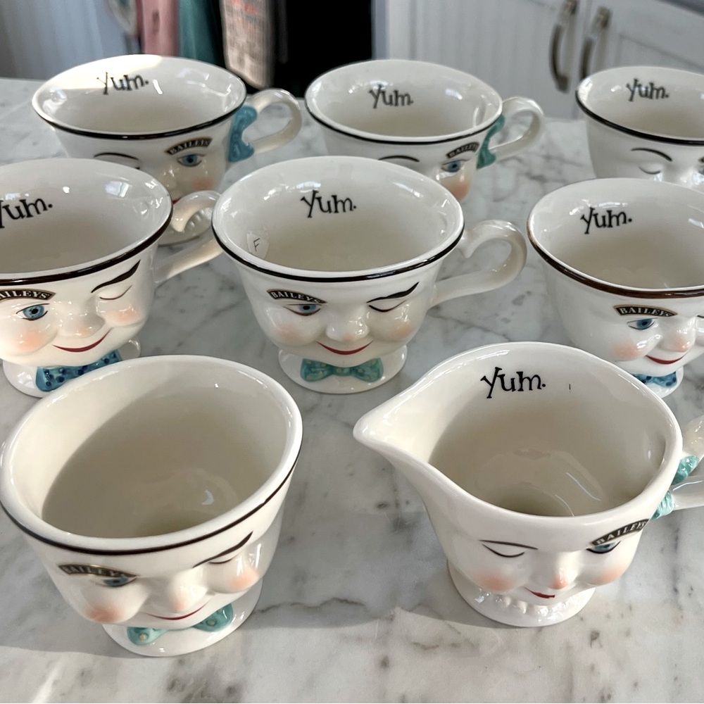 6 Bailey’s “Yum” coffee cups Creamer & Sugar. Collectors set of 8 never used.
